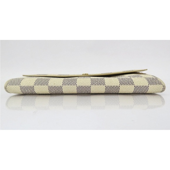 Louis Vuitton Cream and Gray Checkered Wallet - Picture 4 of 14